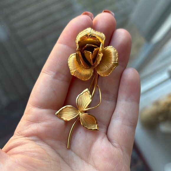 Bond Boyd Gold Filled 3D Rose Brooch with 3 Leaves Beautiful Statement - Picture 1 of 5